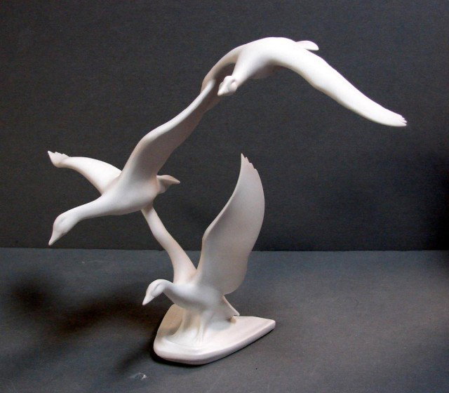 Kaiser Porcelain Geese in Flight: Kaiser Porcelain Geese in Flight, Bochman's three geese, 10.5" tall