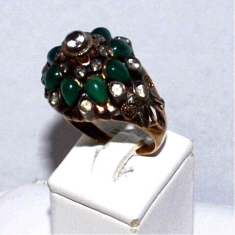 Vintage 14kyg emerald & diamond ring: Vintage 14kyg emerald & diamond ring 5.5gr, cabochon pear shaped emeralds in a circle, along with round diamonds, approx. .50ctw, filigree design, finger size 7 1/2.