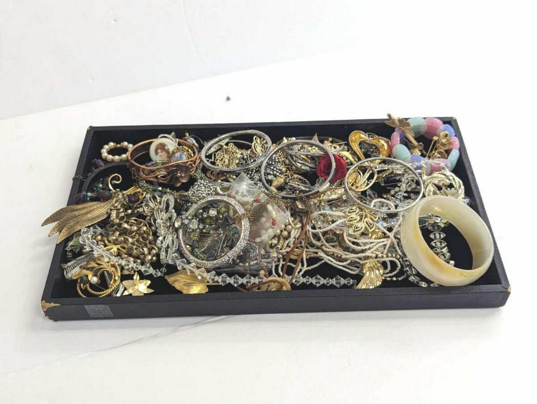 Costume Jewelry Lot Cerrito Gerry's Kerissa Bartek: Costume Jewelry lot of necklaces, bracelets, brooch pins and rings with enamel, mother of pearl, paua shell, rhinestones, enamel and porcelain with designer names like Sarah Cov, Cerrito, Coro, Gerry'