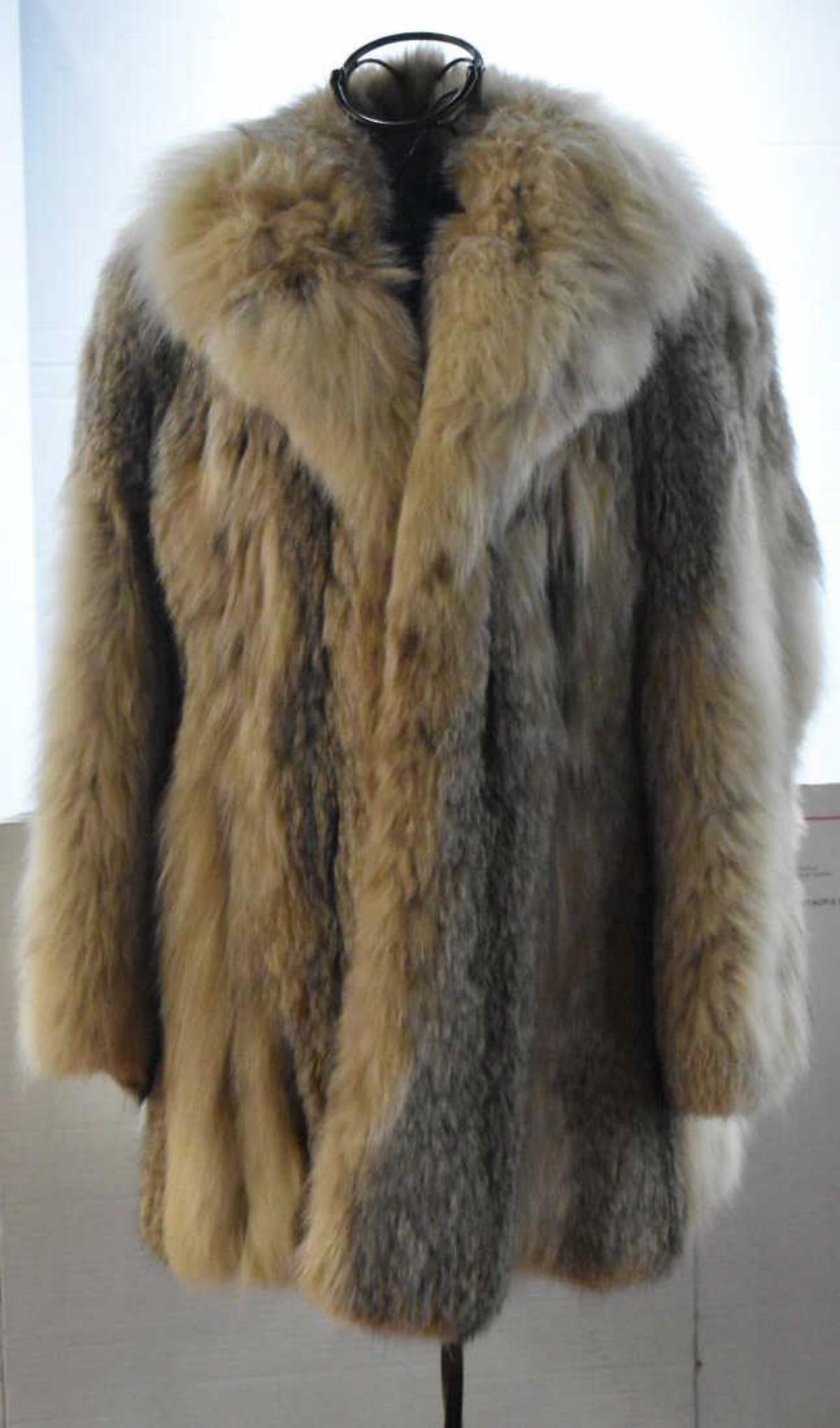 Fur Coat: Fur Coat. Stanley Rich Furriers, Cincinnati, OH, personalized, shoulder to shoulder, 19 1/2", shoulder to cuff, 24".