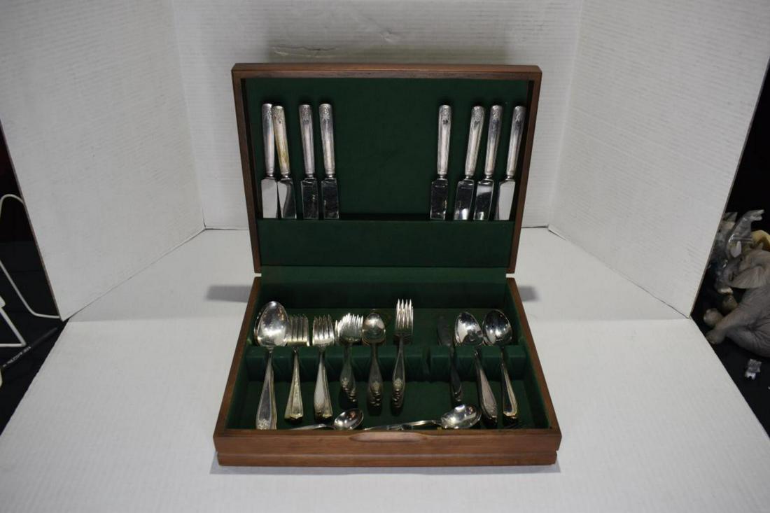 Lady Doris Silverplate Flatware Set (1 of 3)