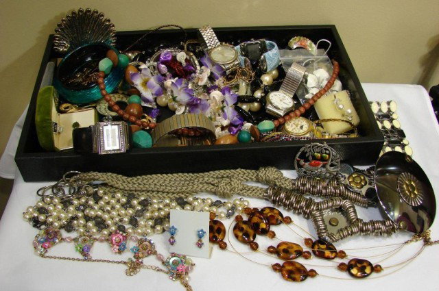 Lot of costume jewelry, watches, etc.: Lot of Costume Jewelry incl., a Chico's bangle watch, several Men's Watches - Elgin, Gruen, Times Sq., Ottimo, Xonix, necklaces, a pin marked JJ, etc,