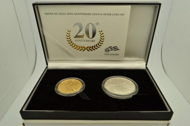 2006 20th Anniversary Gold&Silver 2 Coin Set: 2006 20th Anniversary Gold&Silver 2 Coin Set 1oz Gold, 1oz Silver American Eagle Original Box