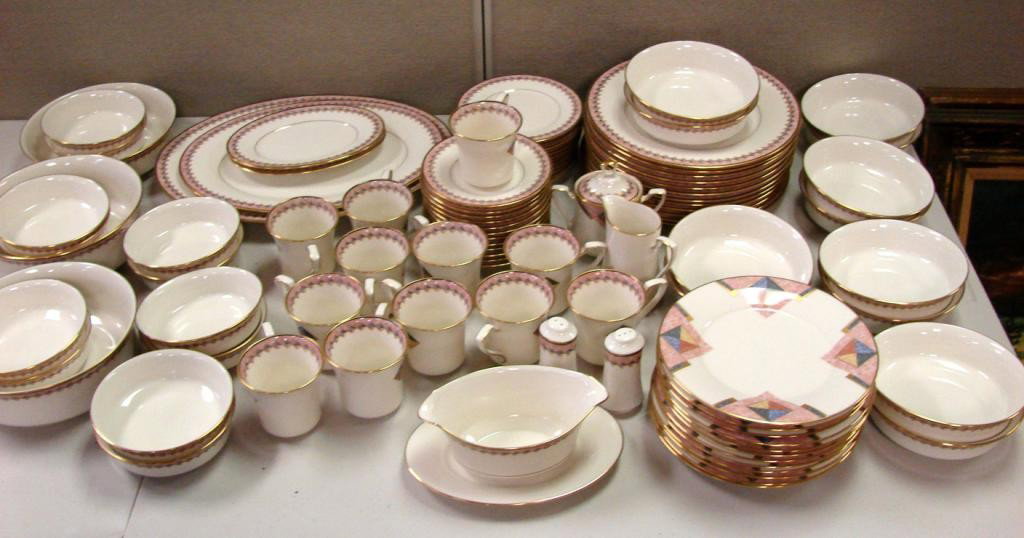Noritake China Service for 12 "Momentum": Noritake China Service for 12 "Momentum", 12 7-piece place settings, 3 veg. bowls, 2 oval platters, 1 gravy, 2 small oval dishes, salt & pepper, sugar & creamer. No chips or utensil marks; very good c