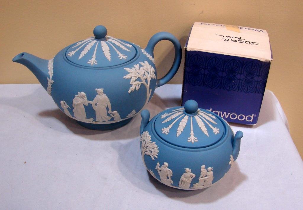 Wedgwood Jasperware Teapot & Sugar Bowl: Wedgwood Jasperware Teapot & Sugar Bowl; never used; no chips.