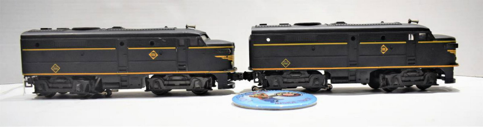 Lionel PW 2032 Erie Black & Yellow Alco AA Units: Lionel PW 2032 Erie Black & Yellow Alco AA Units C7 1952-54