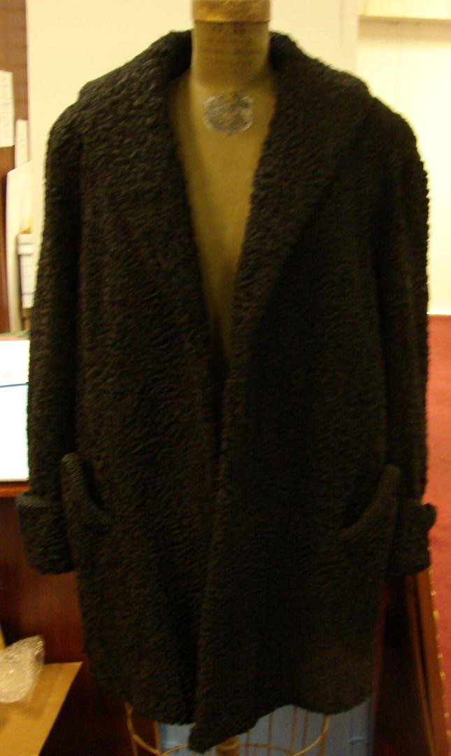 Black Persian Lamb Jacket & 2 Silver Mink Stoles: Black Fur Jacket, probably Persian Lamb, 33" long x 18" across shoulders , & 2 Silver Mink Stoles; as is.