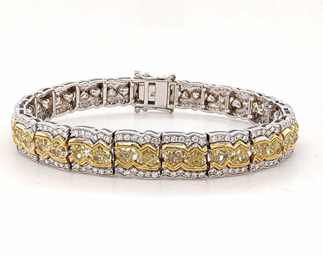 18kt white gold fancy yellow diamond bracelet (1 of 5)