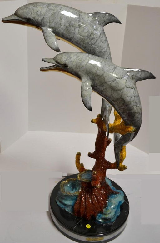 w aribu sculpture