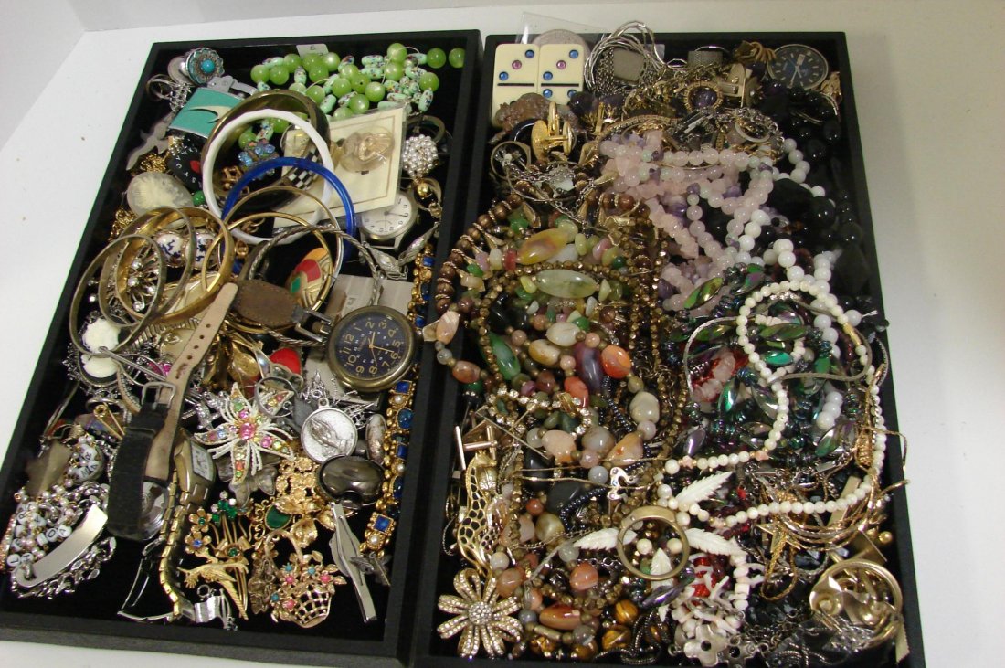 Huge lot of Vintage Costume Jewelry: Huge lot of Vintage Costume Jewelry, necklaces, bracelets, watches, pins, earrings, beads, something for everyone.