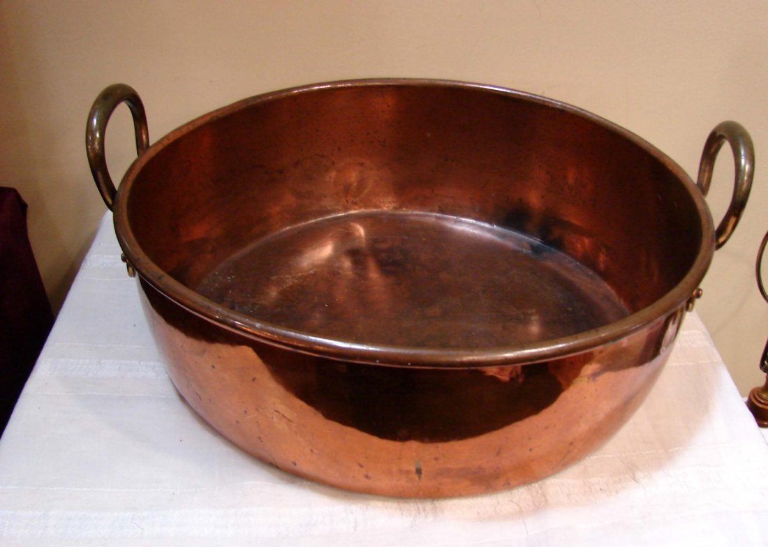 Antique Copper Candy Kettle 19" dia.: Antique Copper Candy Kettle 19" dia. 6" high, 8 1/2" h to top of handle.