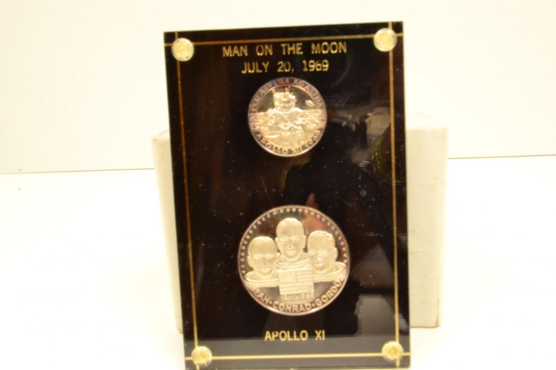 (2) .999 Silver Coin Set Apollo XII: (2) .999 "Man on the Moon" Silver Coin Set Apollo XII dated July 20th 1969 1.5oz