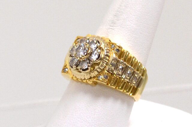 14k Rolex Style Diamond Ring 1ctw: Man's 14k 2tone ring with round prong set diamonds in the Rolex style approx. 1ctw clarity VS2-SI1 H-I color, finger size 91/2.11.5gm