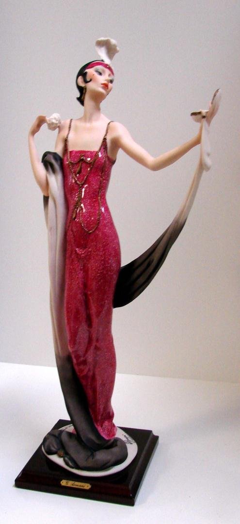 Giuseppe Armani "Lady with Powder Puff" #4142: Giuseppe Armani "Lady with Powder Puff" #4142, 18.5" tall; with original box and packing.