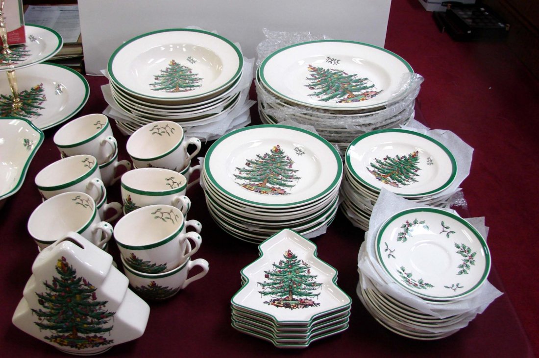 Spode Christmas Tree China Service for 12: Spode Christmas Tree China - 12 ea. dinner, lunch and bread plates, rimmed soup, cups and saucers, 5 tre shaped dishes, bank. We see no chips.