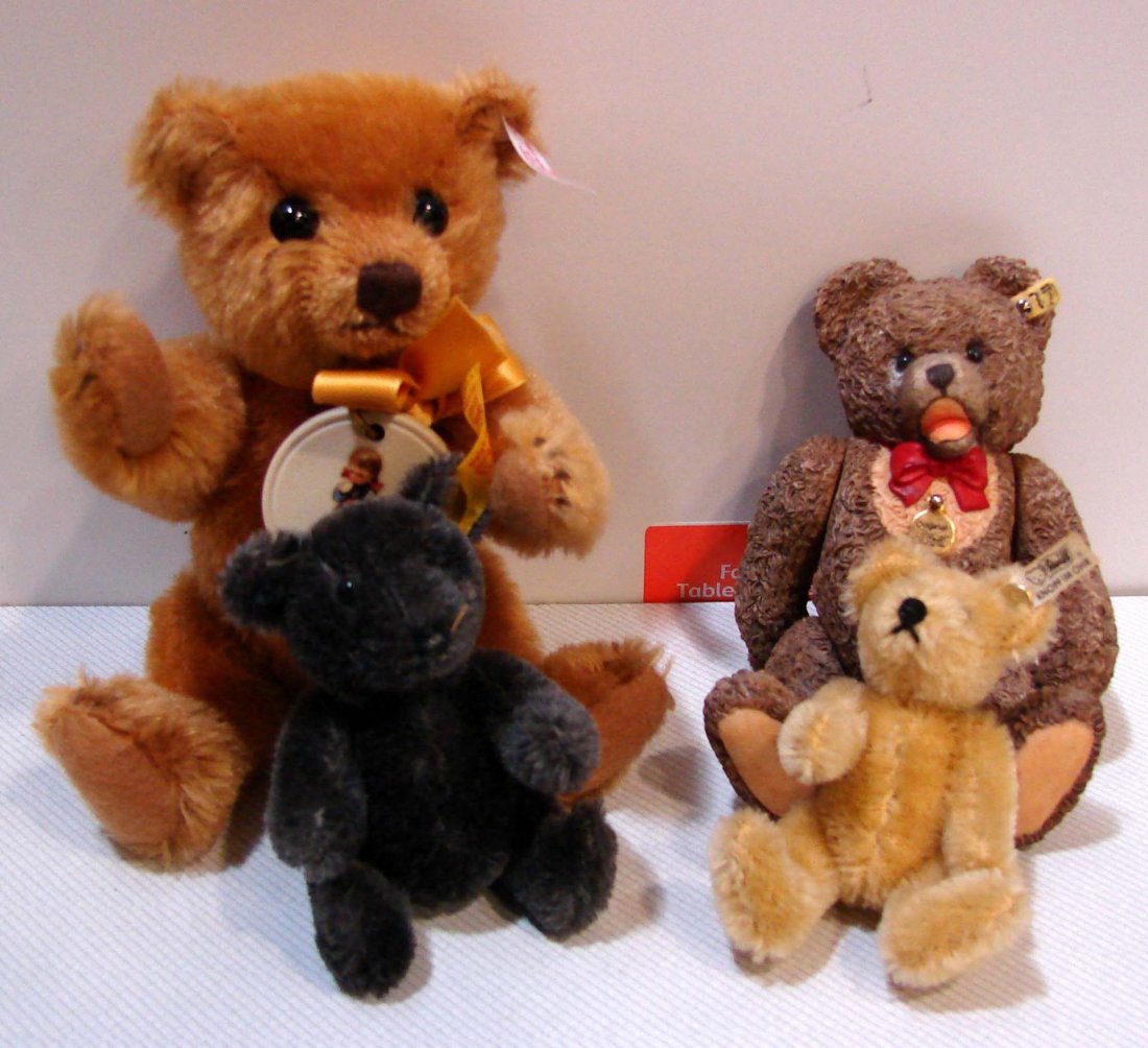 4 Small Steiff Bears: 4 Small Steiff Bearsj, ranging from 3" to 7"; 3 are plush and one is ceramic, but with movable arms and legs.