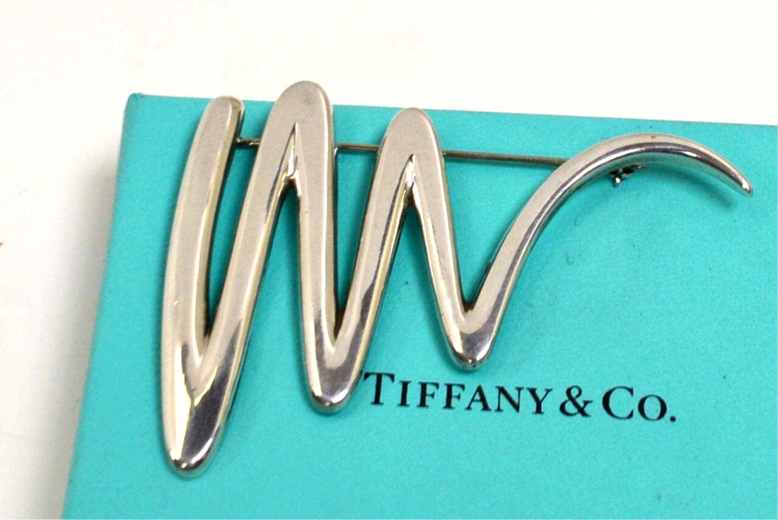 Sterling Scribble Pin Tiffany & Co: Large sterling scribble pin brooch by Paloma Picasso for Tiffany & Co, 1985 retro style measuring 3" in length.