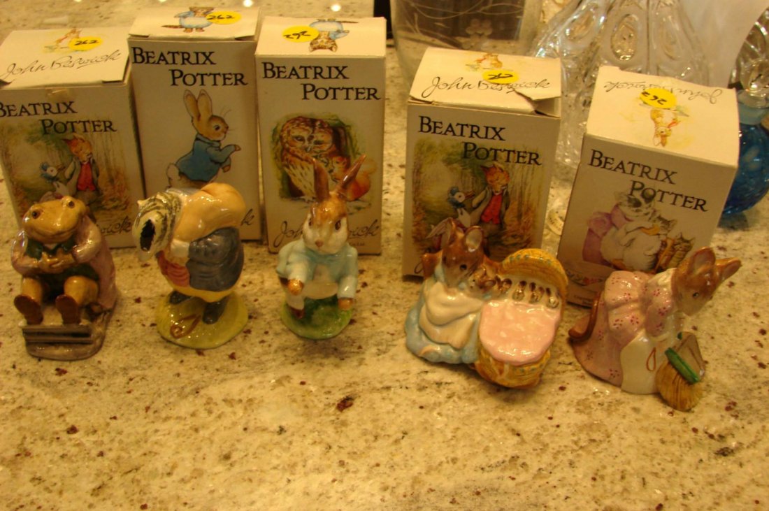 5 Beatrix Potter Figurines (4 Beswick, 1 Royal Alb: 4 Beswick Beatrix Potter Figurines with original boxes: Mr. Jackson, Tommy Brock, Hunca Munca, and Peter Rabbit, and 1 Royal Albert Hunca Munca Sweeping. No chips. and a 1978 Beatrix Potter Calendar.
