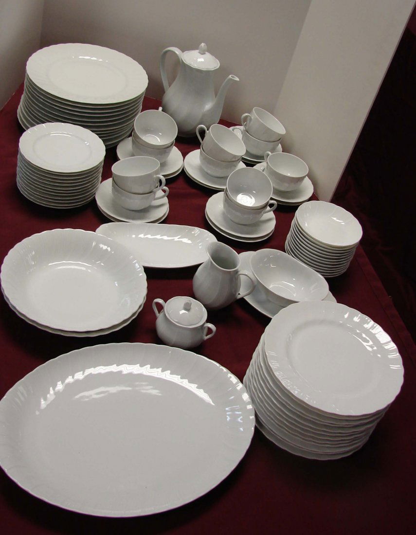Limoges Bernardaud China Palm Pattern; svc. for 12: Limoges Bernardaud fine china - Palm Pattern; 12 ea. dinner, lunch, bread plates, fruit bowl and saucers, 11 cups, platter, gravy boat, 2 veg. bowls, small oval plate, coffee pot, sugar & creamer.