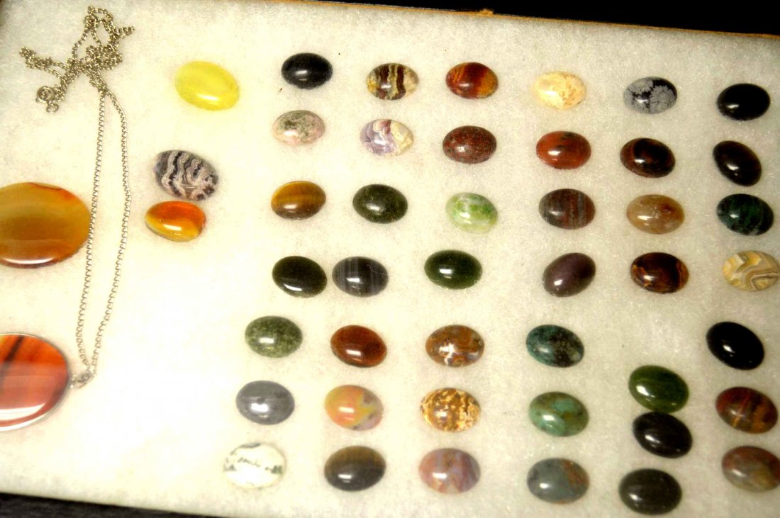 Assortment of Cabochon Stones: Assortment og cabochon stones, carnelian, jasper, agate, tiger eye and more.