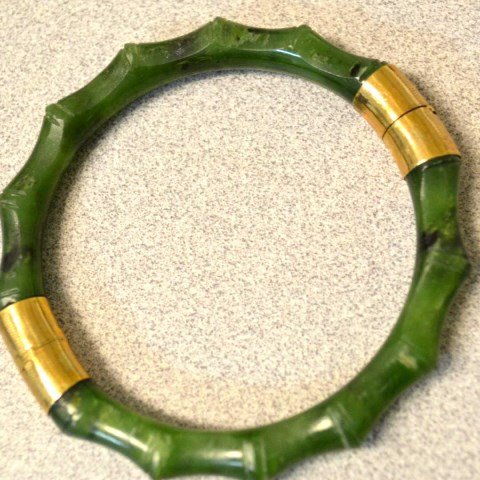 14kyg Taiwan Jade Bracelet: 14kyg jade bracelet, bamboo design from Taiwan with 14k clasp and hinge.