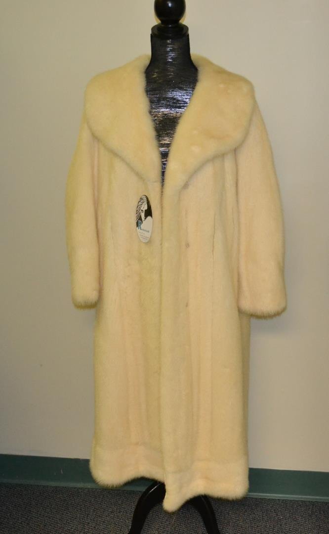 Vintage full length blonde mink fur coat: Vintage full length blonde mink fur coat , recently has been restorized. 45 1/2" from collar to bottom of coat, 17 1/2" from shoulder to shoulder, 23" from shoulder to cuff, 14" from under arm to cuff