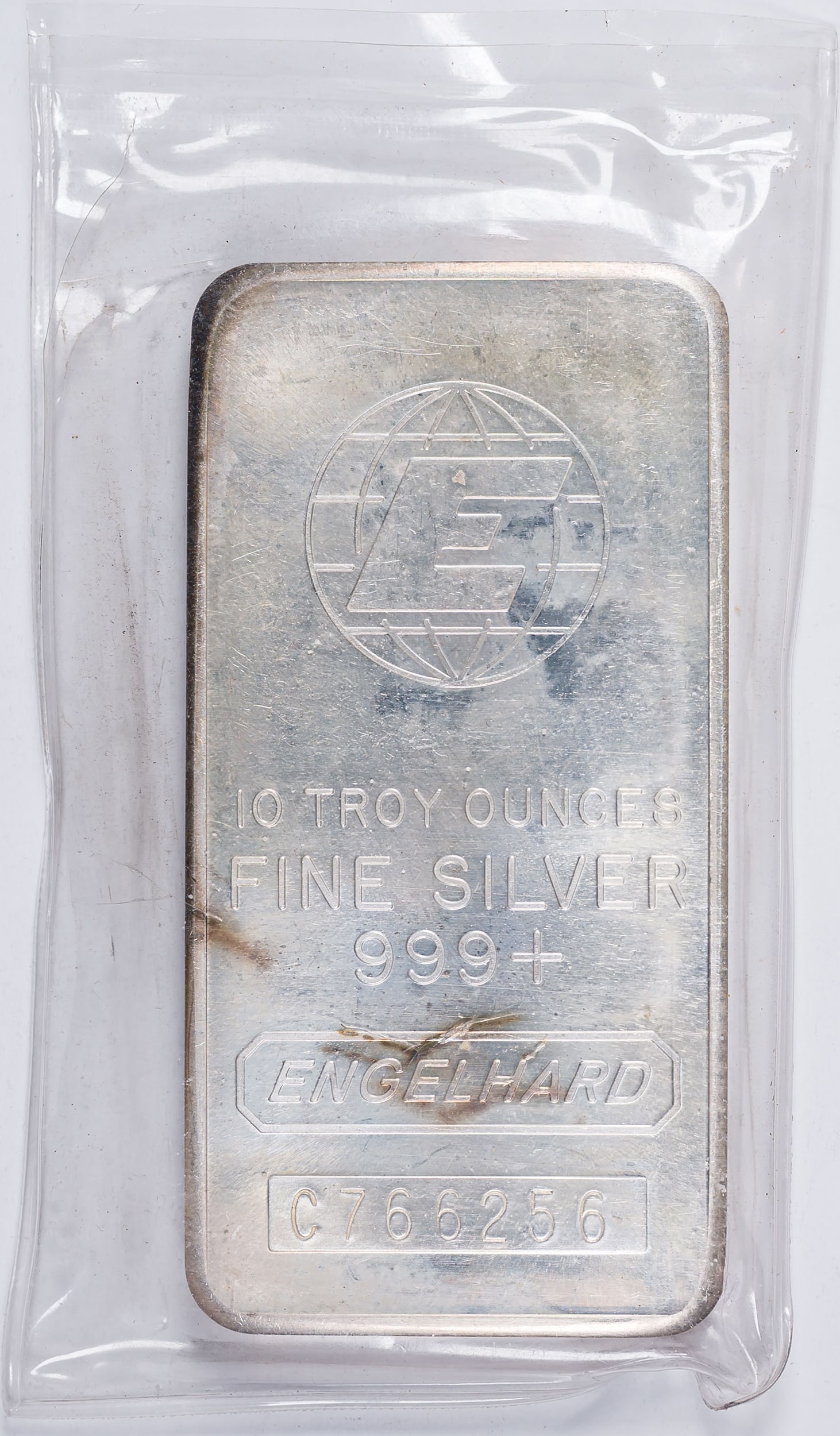 10 Oz Englehard Silver Bar: .999 fine. Includes its original unsealed plastic.