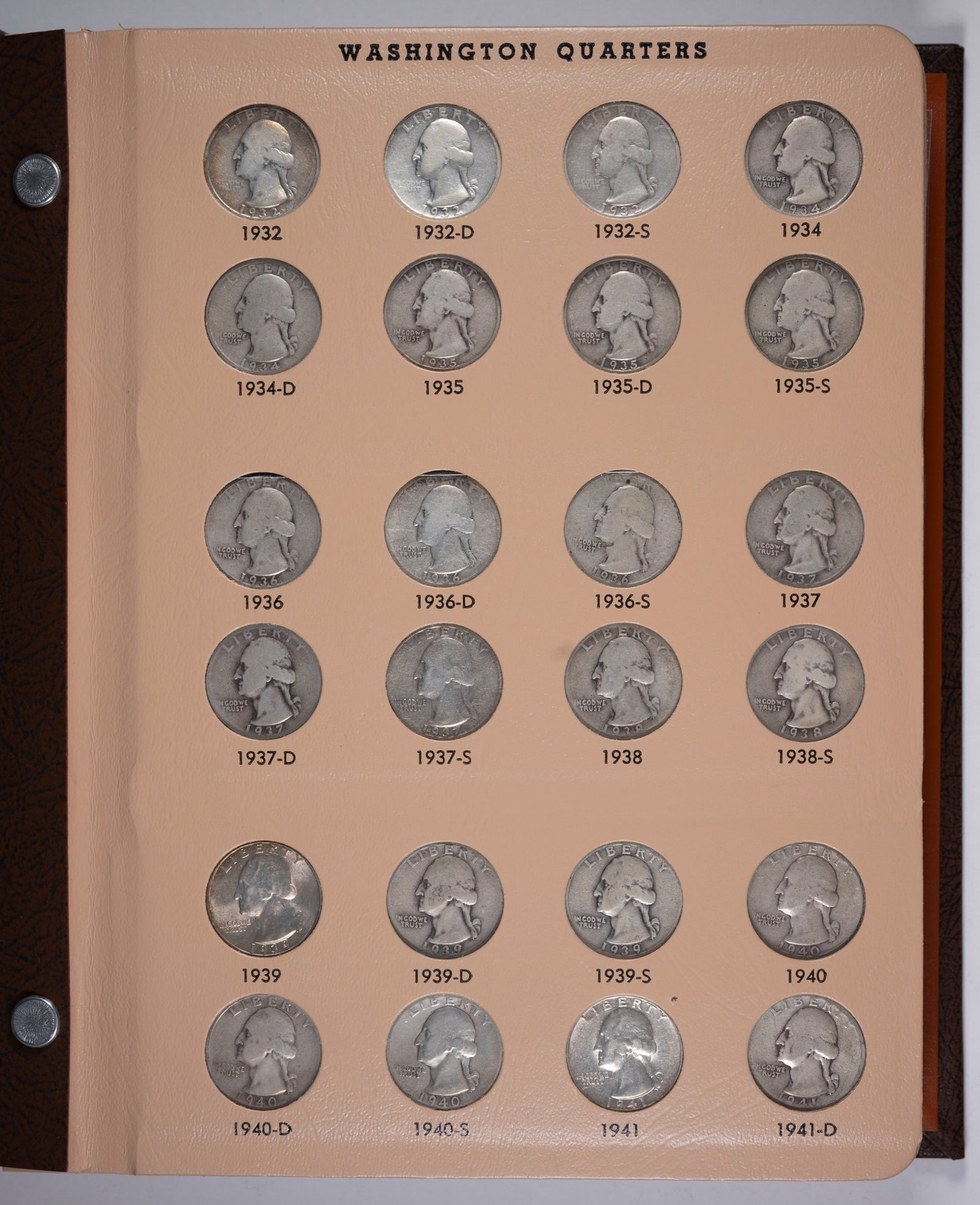 Complete 1932-98 Washington Quarter Set: 186 piece set. Average circulated with most of the later dates being UNC. In a Dansco album.