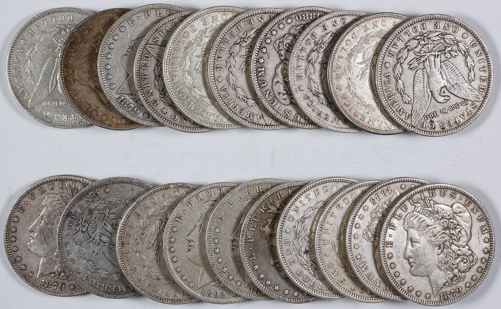 20 Pieces Mixed Morgan Dollars: All but one are pre 1921 with most grades VF/AU with a few showing a problem. (Total: 20 pcs)