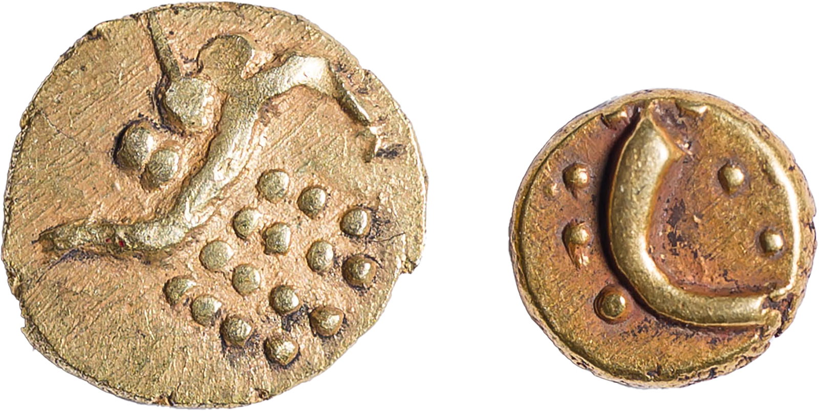 India. Gold Fanam Pair: EF to AU pale olive-gold. Unattributed. (Total: 2 pieces)