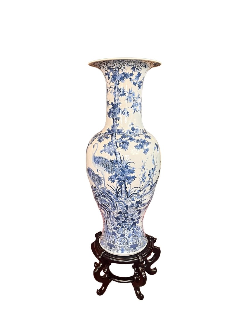 'TEMPLE' VASE #2 ASIAN ORIGIN BLUE AND WHITE BIRD DESIGN (1 of 13)