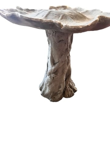 2 PIECE RESIN BIRDBATH (1 of 3)