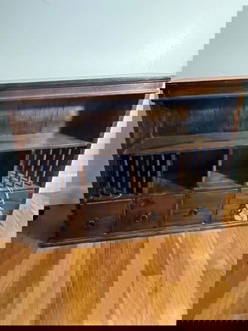 Contemporary Wall Cabinet (1 of 4)