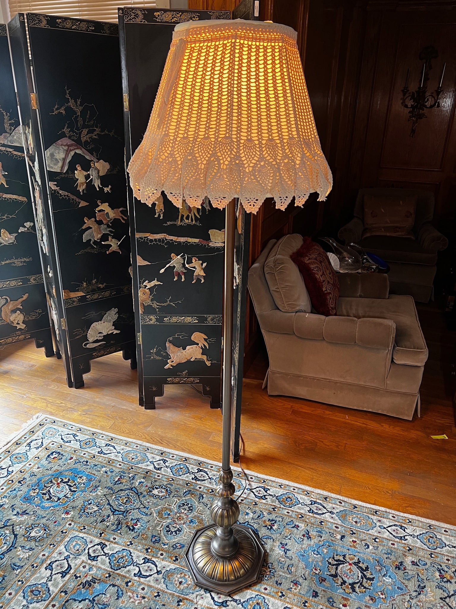 Antique Bradley and Hubbard Brass Floor Lamp: Antique Bradley and Hubbard Brass Floor lamp. Beautiful brass floor lamp made by Bradley and Hubbard. Lamp is in excellent condition and features a milk glass shade as well as a crochet shade. Lamp is