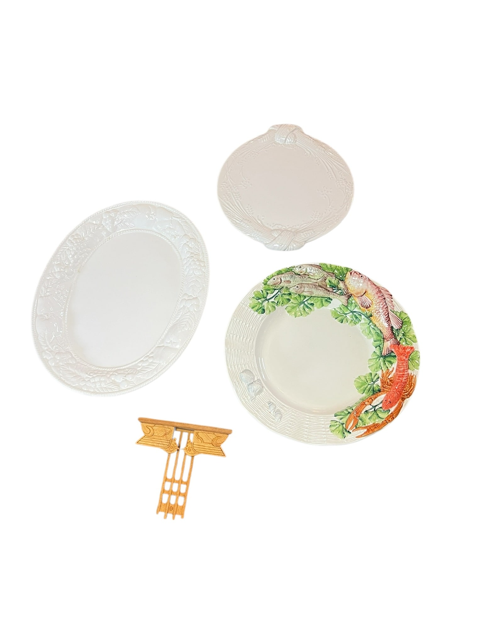 Lot of 4 Serving Pieces (1 of 9)