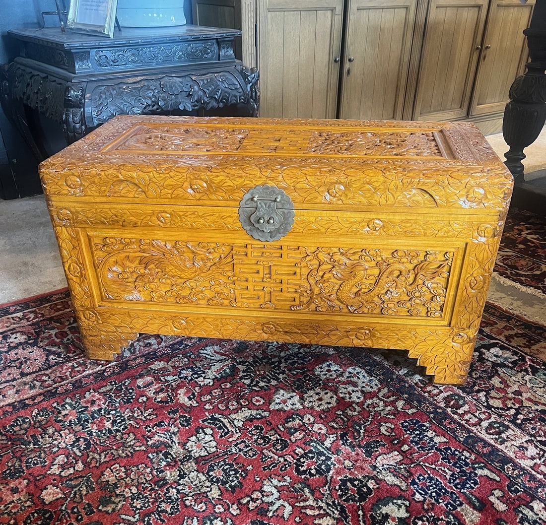 Large Camphor Wood Chest Blonde (1 of 9)