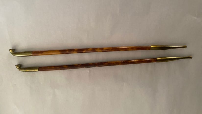 Antique Japanese Kisser Cigarette Holders (2): Up for auction is a pair of exquisite antique Japanese Kiseru cigarette holders. These beautifully crafted items are fine examples of traditional Japanese smoking accessories, each reflecting the eleg