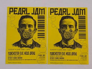 Pearl Jam Original 2000 Munich Concert Flyers (2)