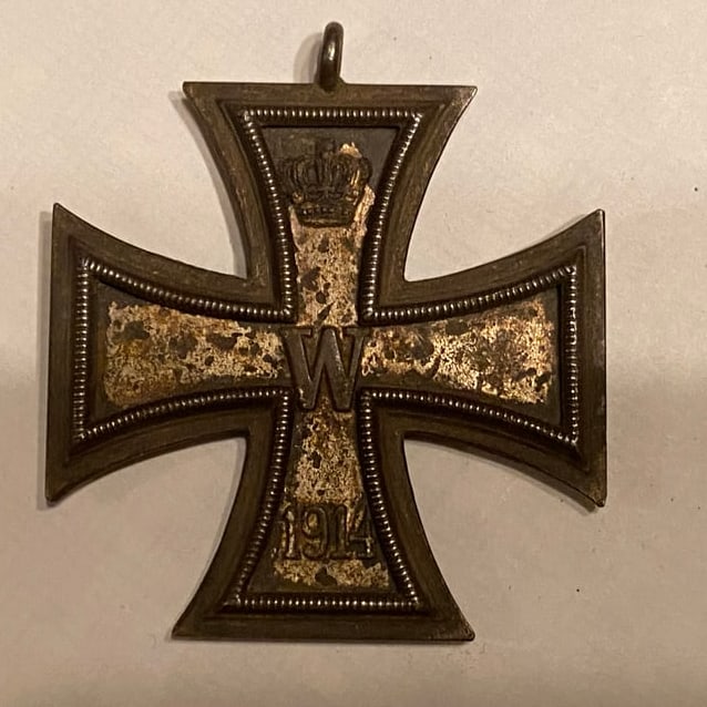 1813 - 1914 Iron Cross Medal World War 2 German (1 of 2)