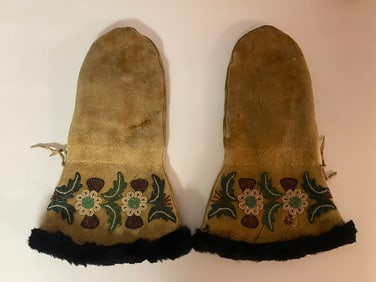 Antique Native American Plains Indian Beaded Gloves