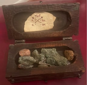 Antique Native American Hopi Prayer Box and Stones