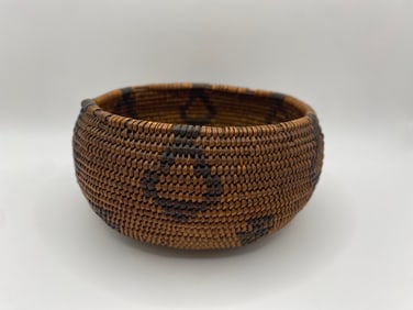 Antique Pomo Arrow Coiled Basket
