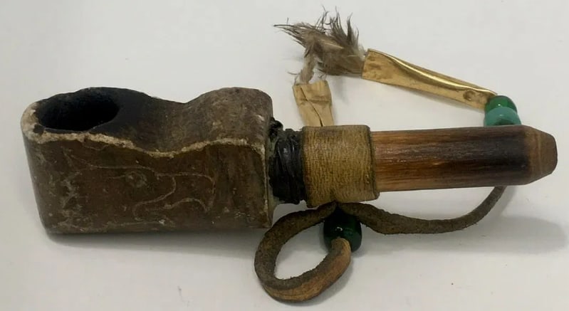 Antique Hand Carved Hardstone Native American Smoking Pipe (1 of 2)