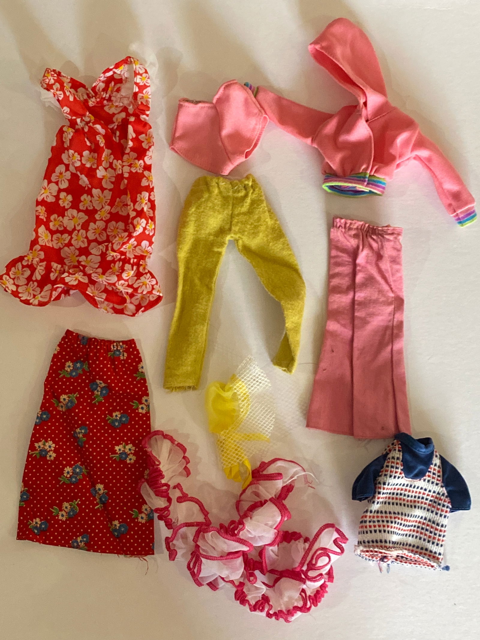 Vintage Barbie Doll Clothes: This lot features a selection of vintage Barbie doll clothes and accessories made for Mattel Barbie fashion dolls. Since Barbie’s introduction in 1959, Mattel produced a wide variety of outfits, sho