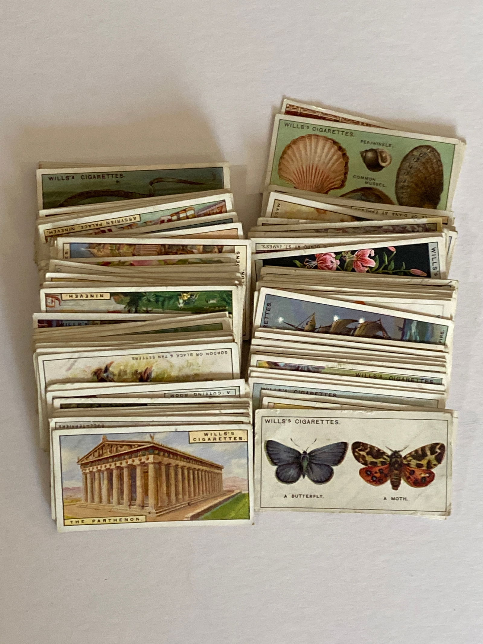 1926 Wills Tobacco Card Lot: 100 cards. There are some non Wills cards in the group