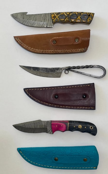 Vintage Knife Lot: See pics.