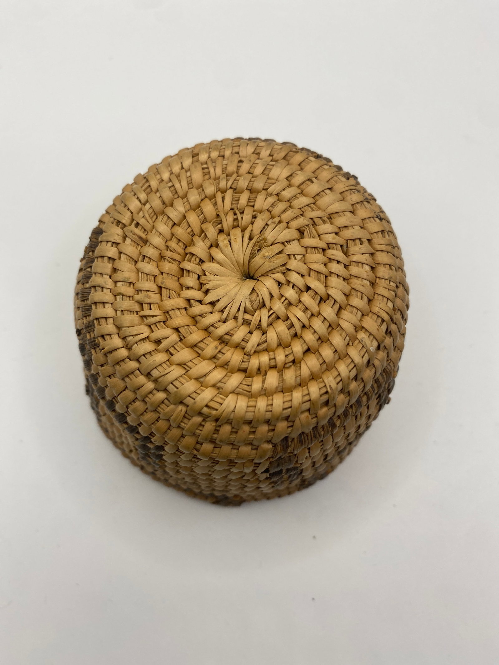 Antique Native American Basket - 3