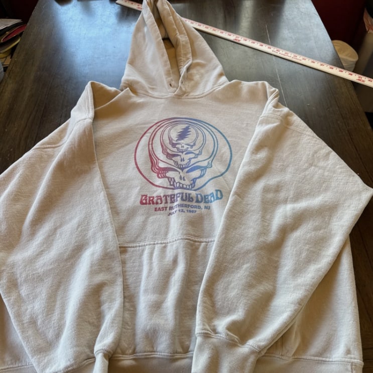 Grateful Dead 1987 Concert Sweatshirt: 1987 concert sweatshirt