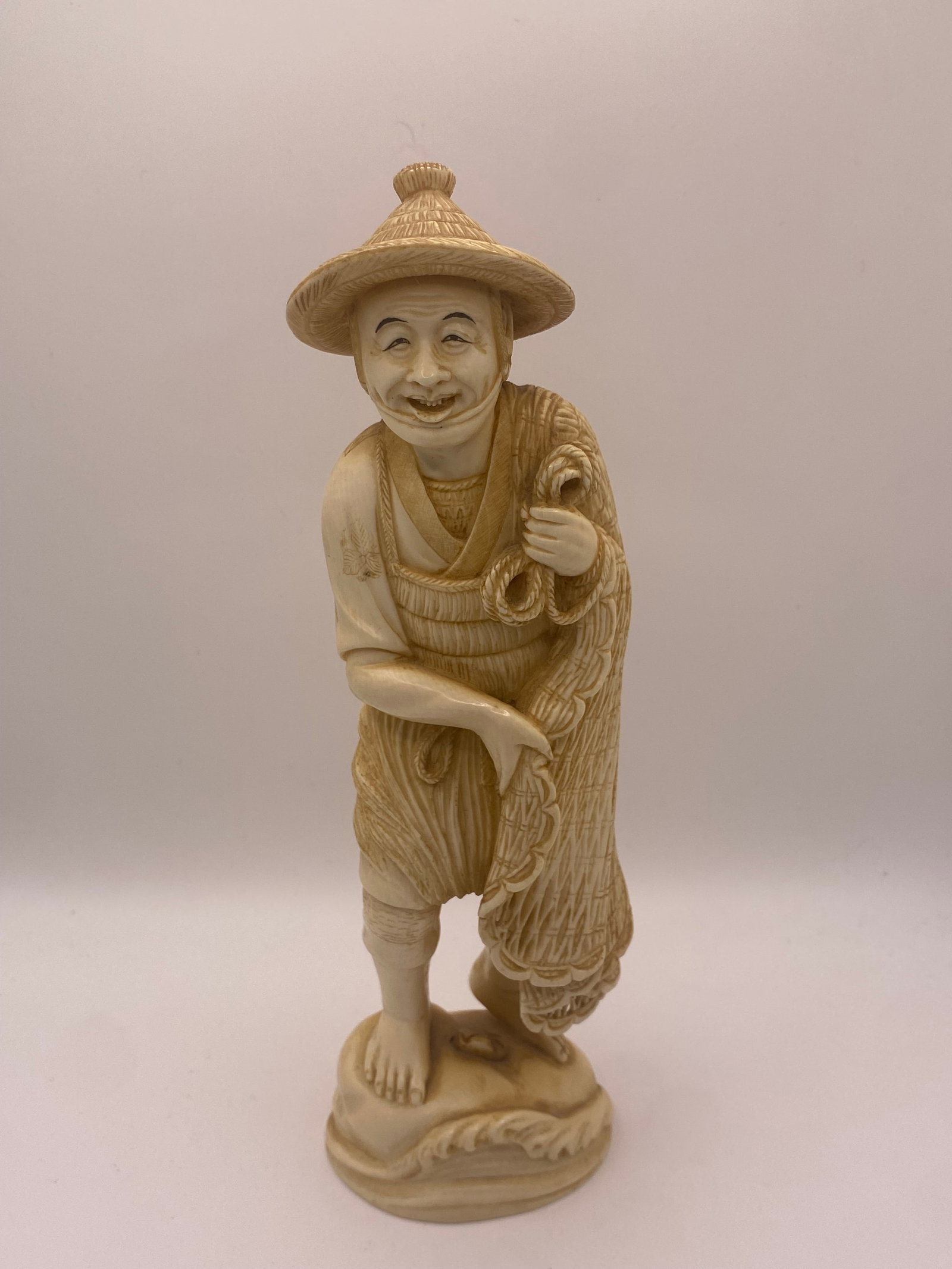 Antique Chinese Pre 19th Century Statue: measures 8 incches tall