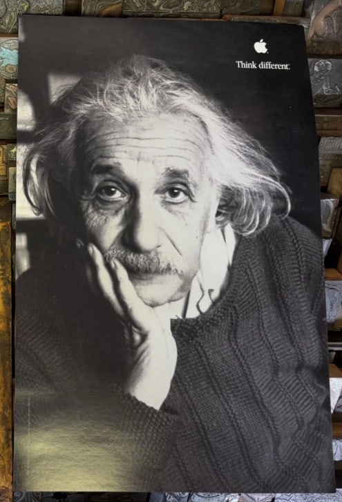 Apple Original Think Different Einstein oster: measures 11x17